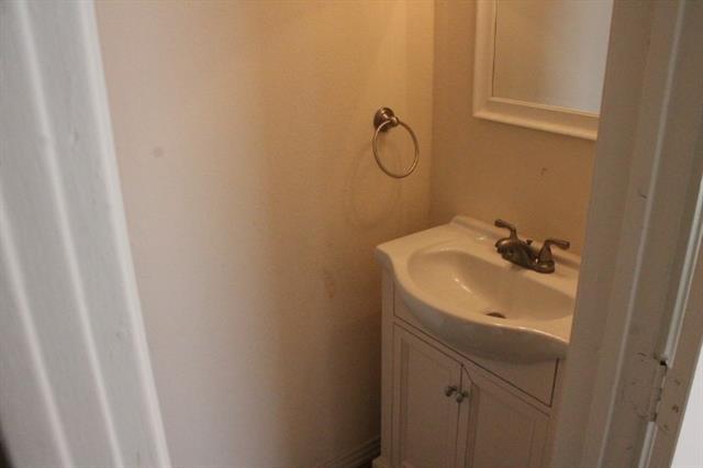 Building Photo - 1109 Parkway Dr