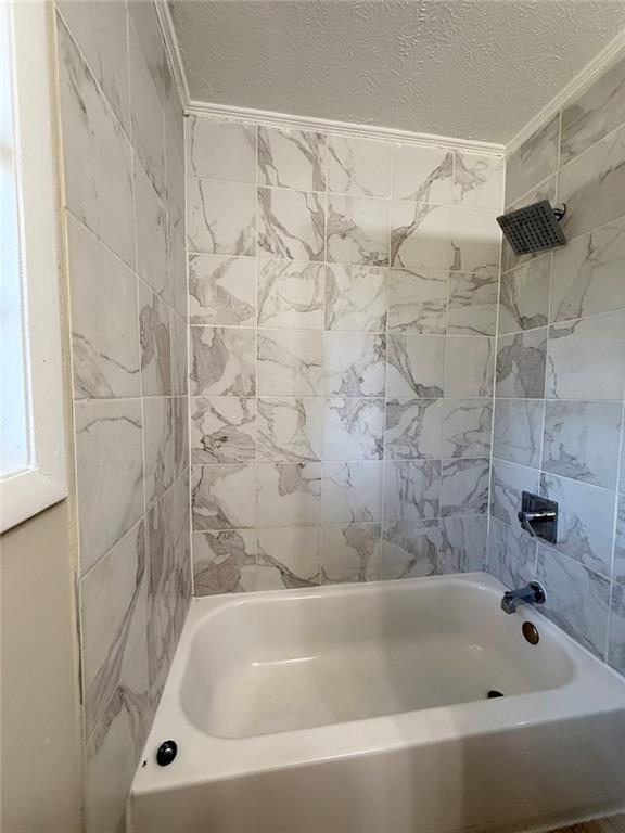 Building Photo - 7016 Adel Ln