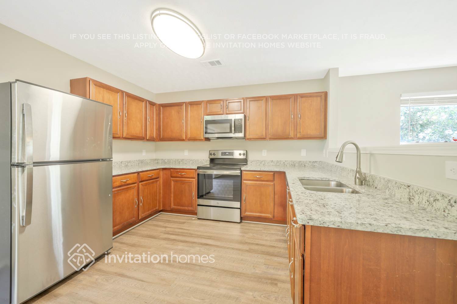 Building Photo - 2888 Creekbend Dr