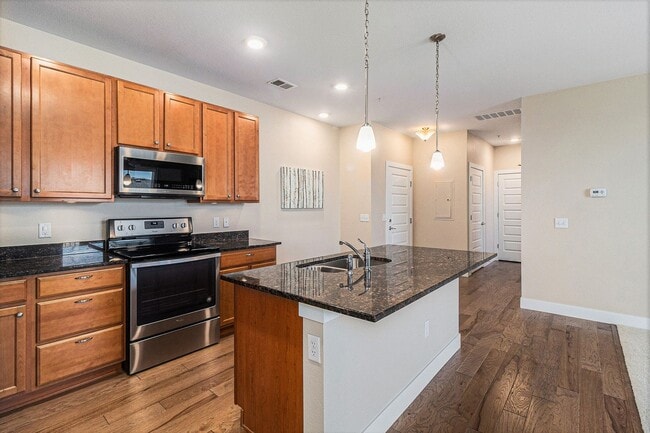Building Photo - Welcome home to this superbly finished con...