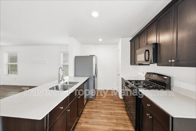 Building Photo - 14421 Artisan Dr