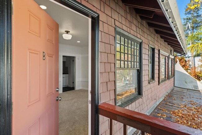 Building Photo - 21 Tamalpais Ave