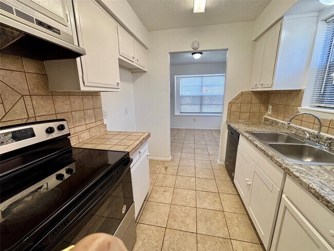 Building Photo - 4903 Raven Ridge Dr