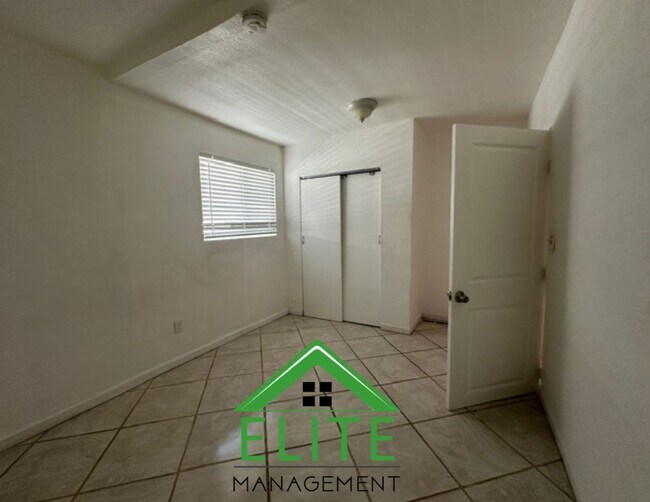 Building Photo - Charming 3-Bedroom Home for Rent in a Prim...