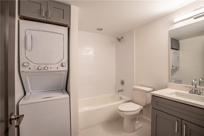 Building Photo - 43 25th St NW