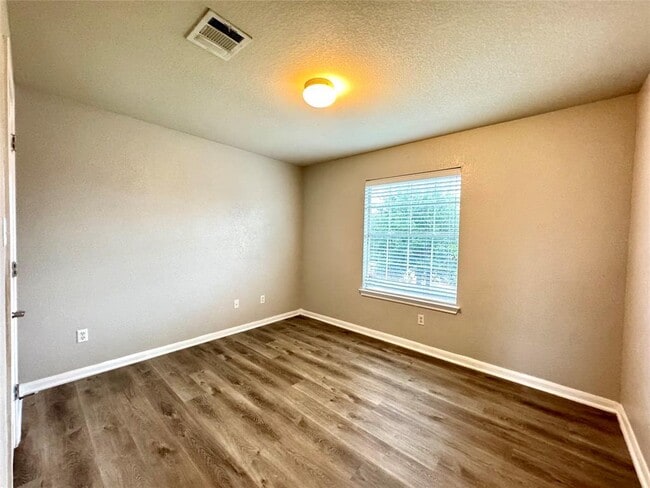 Building Photo - 4508 Hees Ct