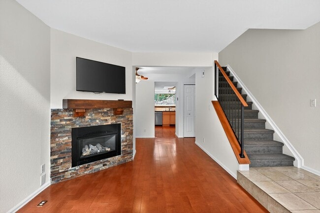 Building Photo - 770 Quince Cir