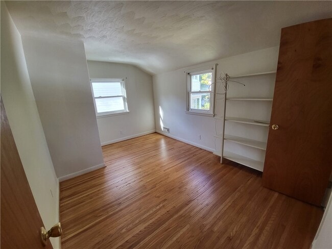 Building Photo - 59 Pinnacle Rd