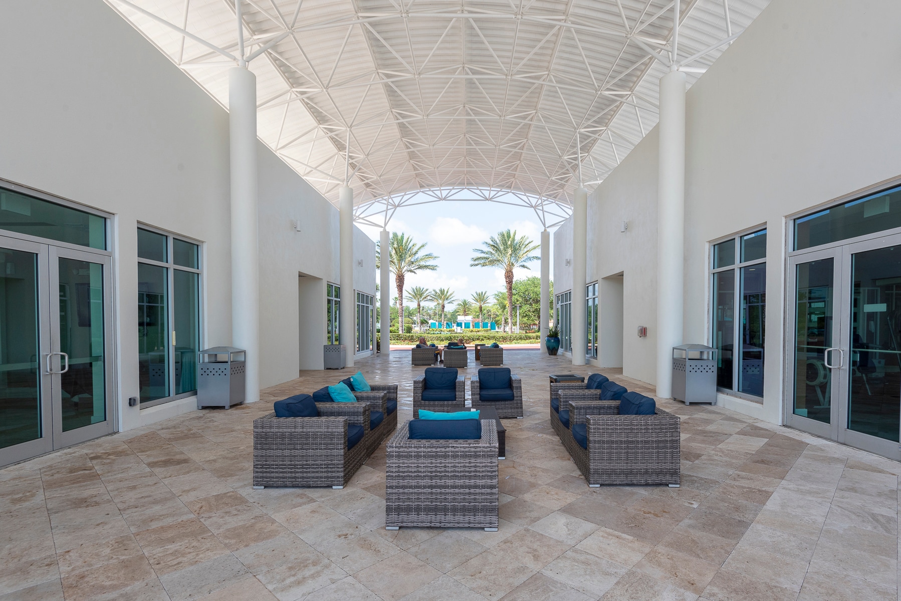 Building Photo - 231 Riverside Dr