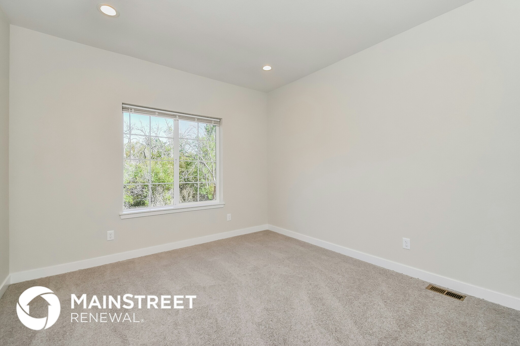Building Photo - 830 Promontory Rock Grv