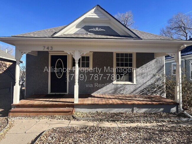 Building Photo - 743 N Walnut St