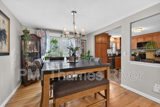 Building Photo - 74 Hurlburt St