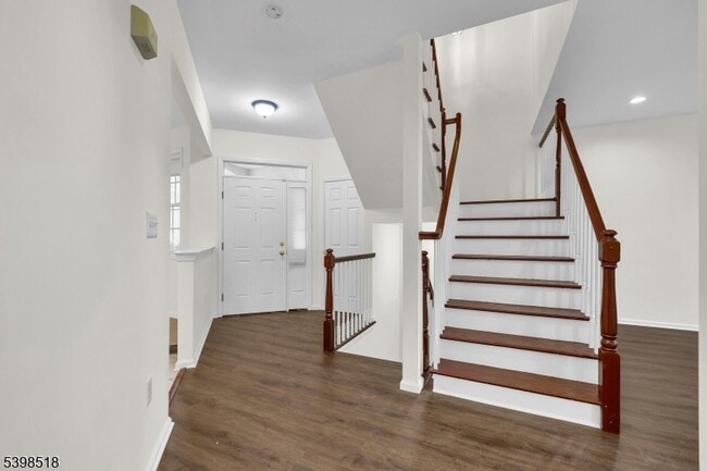 Building Photo - 28 Henning Terrace