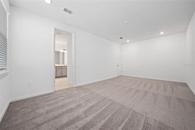 Building Photo - 5148 Goldfinch Dr