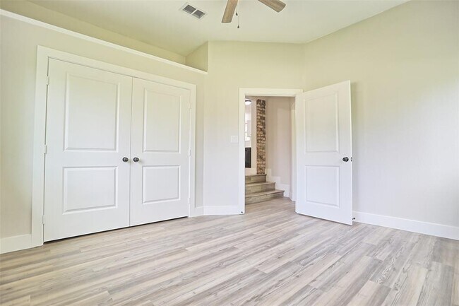 Building Photo - 704 Natchez River Cir