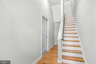 Building Photo - 1522 Mt Vernon St