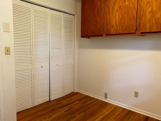 Building Photo - Adorable White Salmon Home!