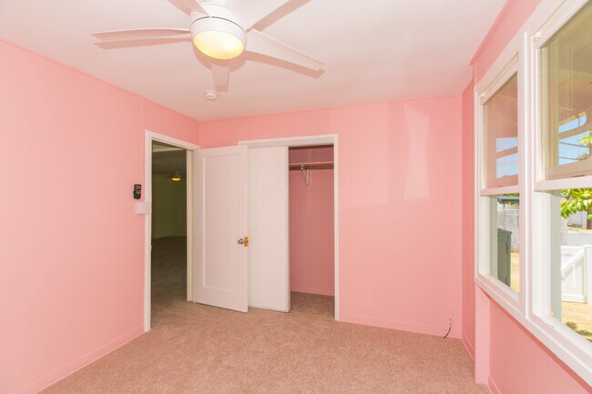 Building Photo - 828 Oneawa St