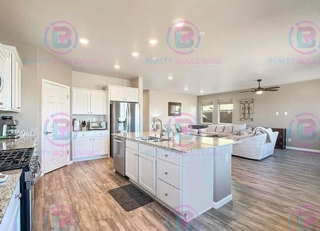 Building Photo - 1/2 Month Free!! Modern 3-Story Home with ...