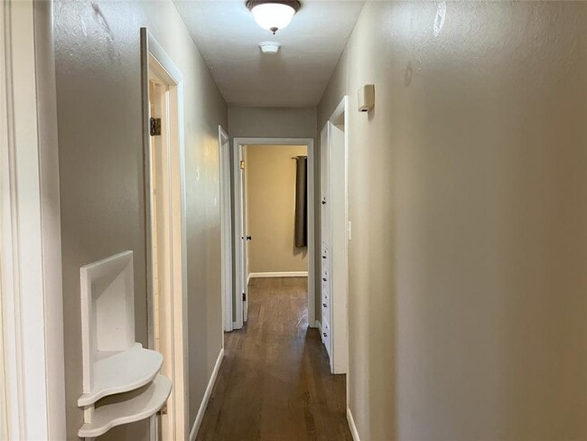 Building Photo - 217 Byrd Dr