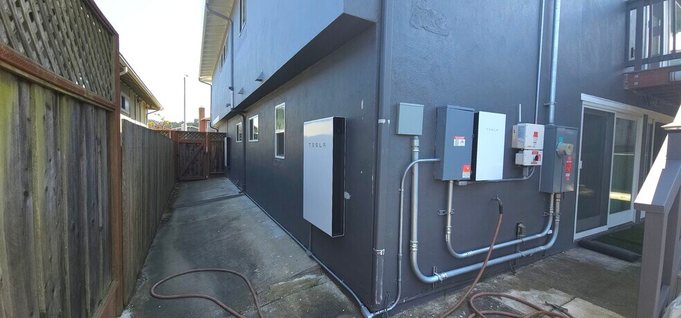 Building Photo - 2480 Ardee Ln