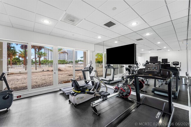 Building Photo - 4201 N Ocean Blvd