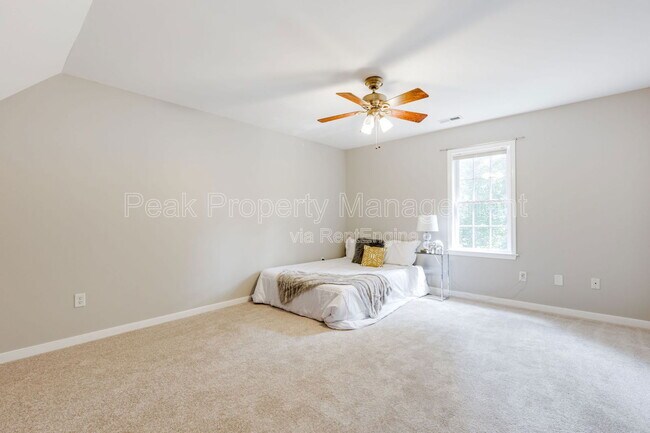 Building Photo - 5200 Parrish Creek Dr