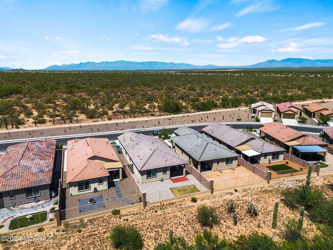 Building Photo - Beautiful Home in Rancho Sahuarita