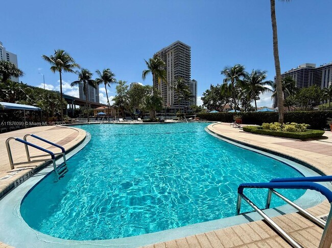 Building Photo - 19390 Collins Ave