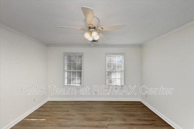 Building Photo - 2515 Lakeview Trail