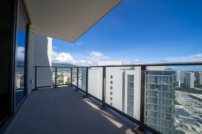 Building Photo - 2422