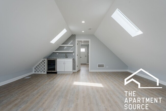 Building Photo - 3707 W Belmont Ave