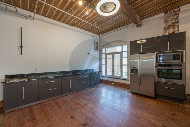 Building Photo - 161 Mangum St SW