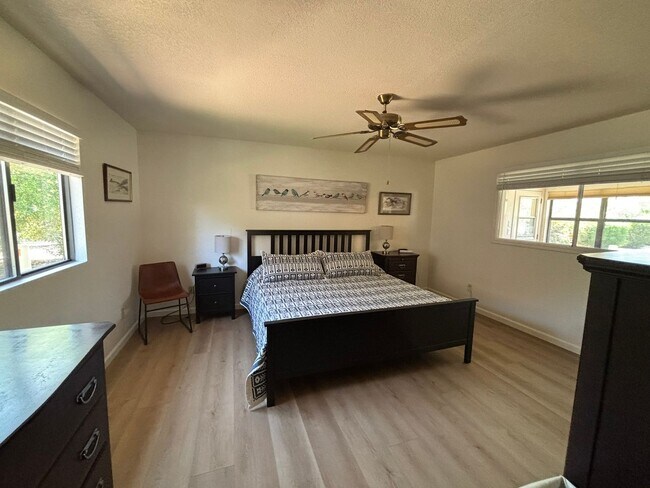 Building Photo - Lovely 3 bedroom 2 bath home in the grass in Leisure World a 45+ Active Adult Resort Community. M...