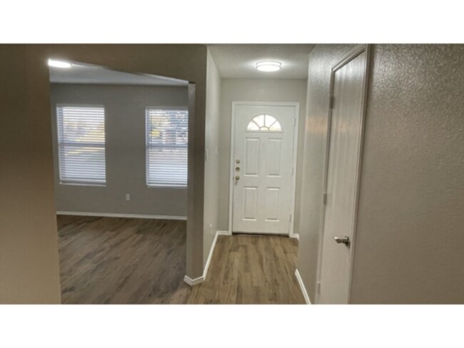 Building Photo - Beautifully updated 2 story in Keller