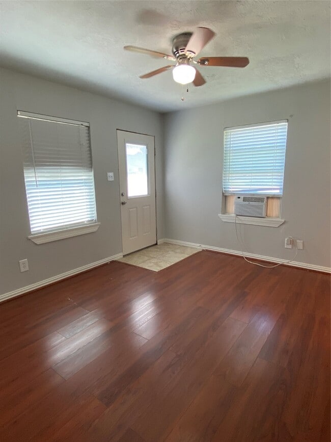 Building Photo - 311 S 3rd St