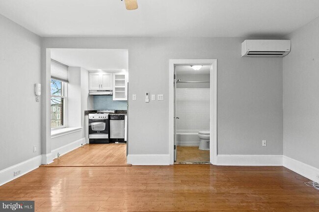 Building Photo - 1320 S Broad St