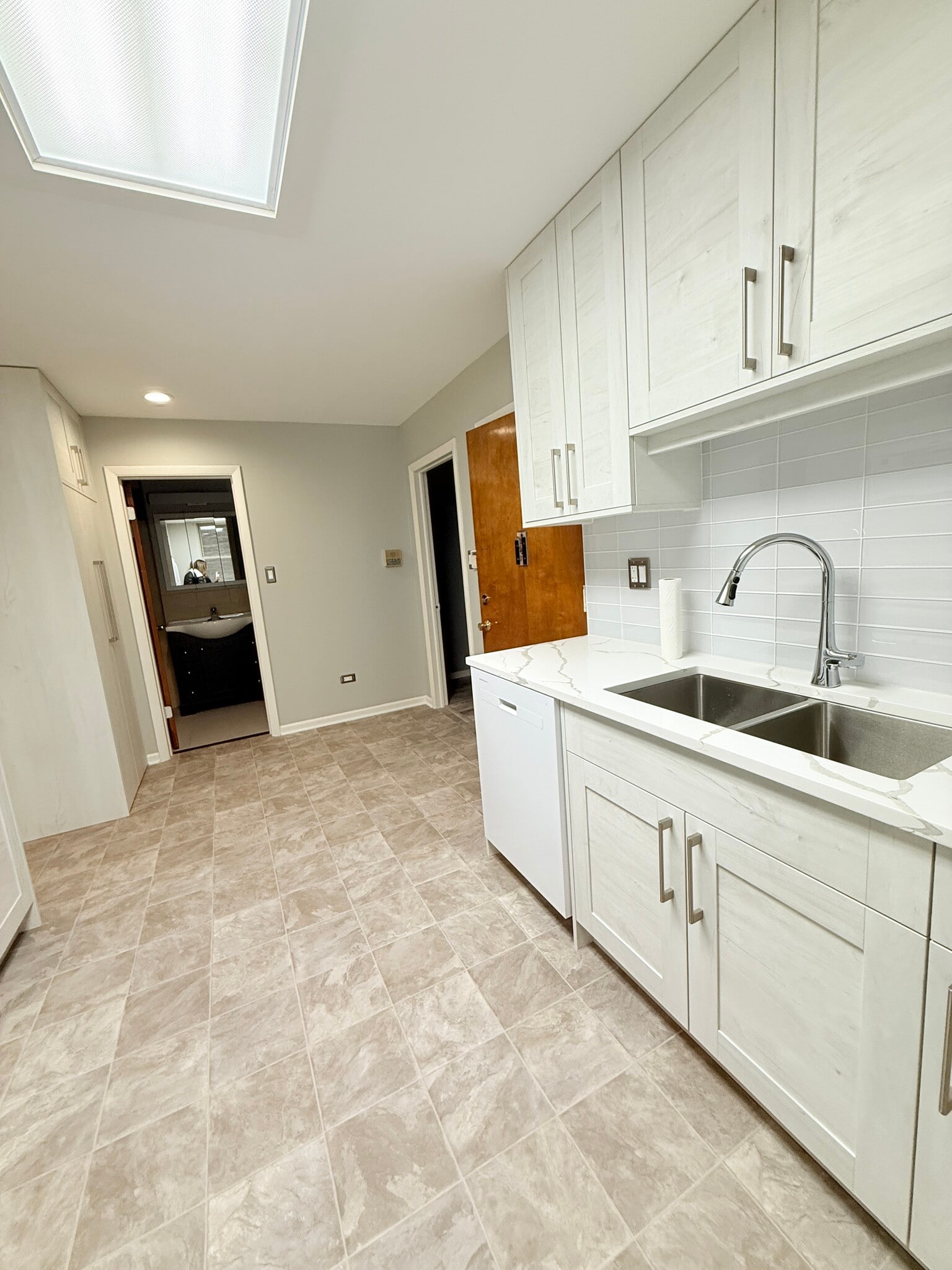 Building Photo - 1123 W Webster Ave