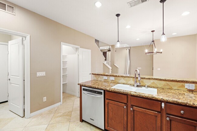 Building Photo - 52178 Rosewood Ln