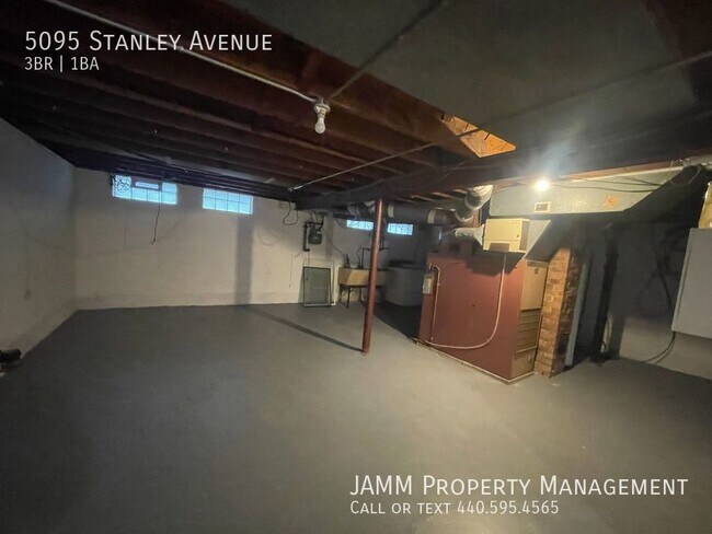 Building Photo - Maple Heights: SINGLE FAMILY 3-Bedroom