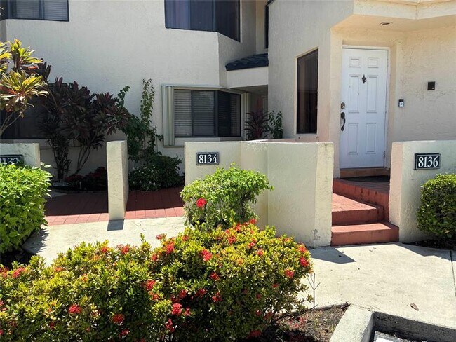 Building Photo - 8134 NW 17th Manor