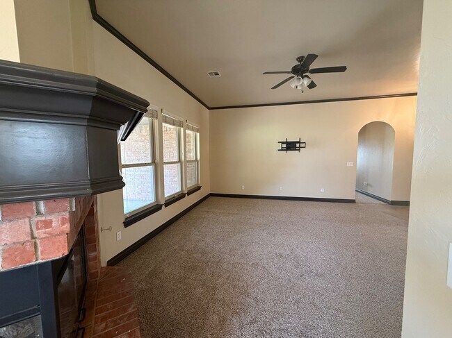 Building Photo - 19132 Cottonwood Ct