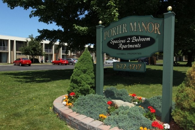 Primary Photo - Porter Manor