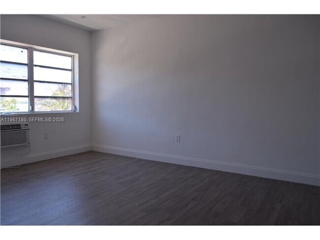 Building Photo - 7945 East Dr