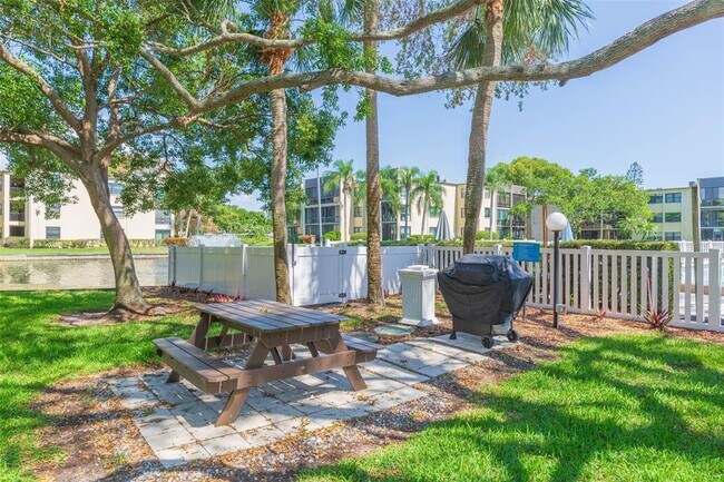 Building Photo - 14130 Rosemary Ln