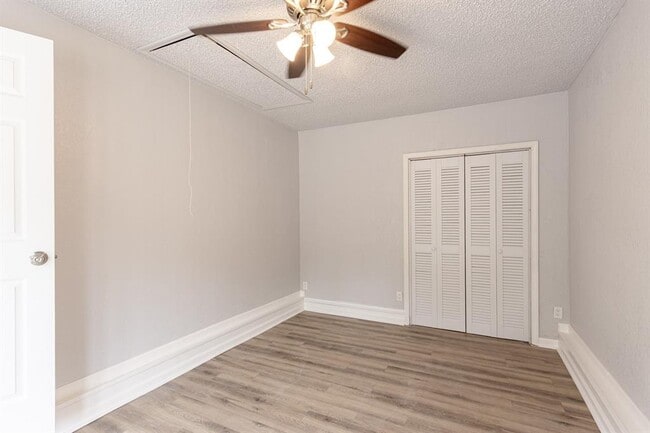 Building Photo - 2605 Queensbury Rd