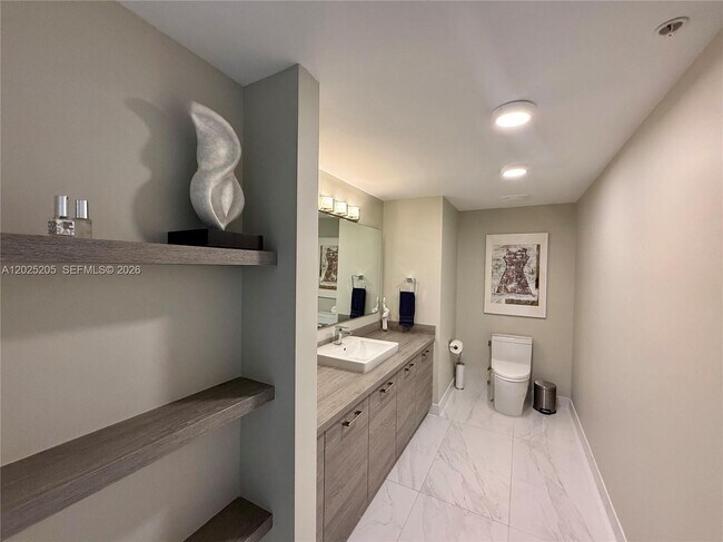 Building Photo - 400 Sunny Isles Blvd