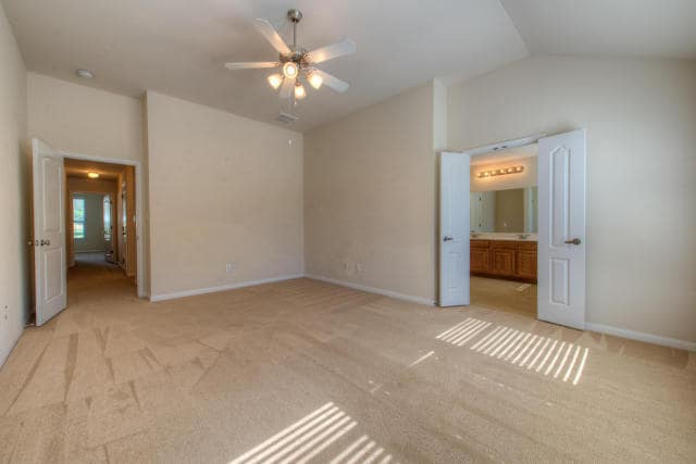 Building Photo - Classic Single Story Home In Beautiful Hil...