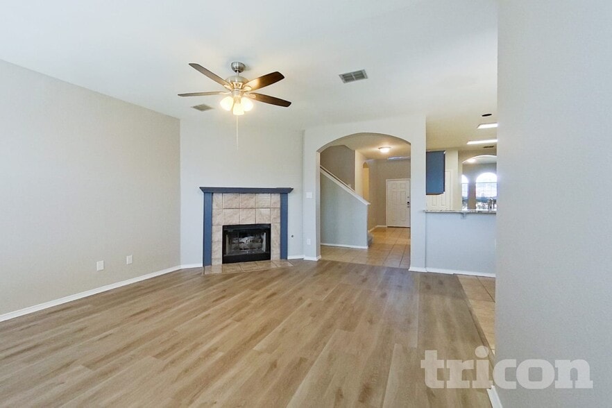Building Photo - 1085 Harriman Dr