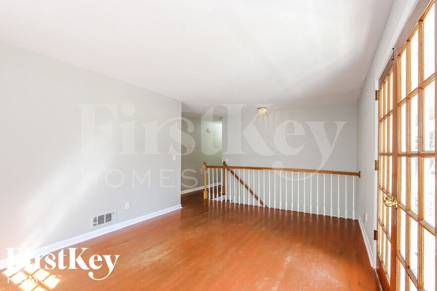 Building Photo - 2739 Sherlock Dr